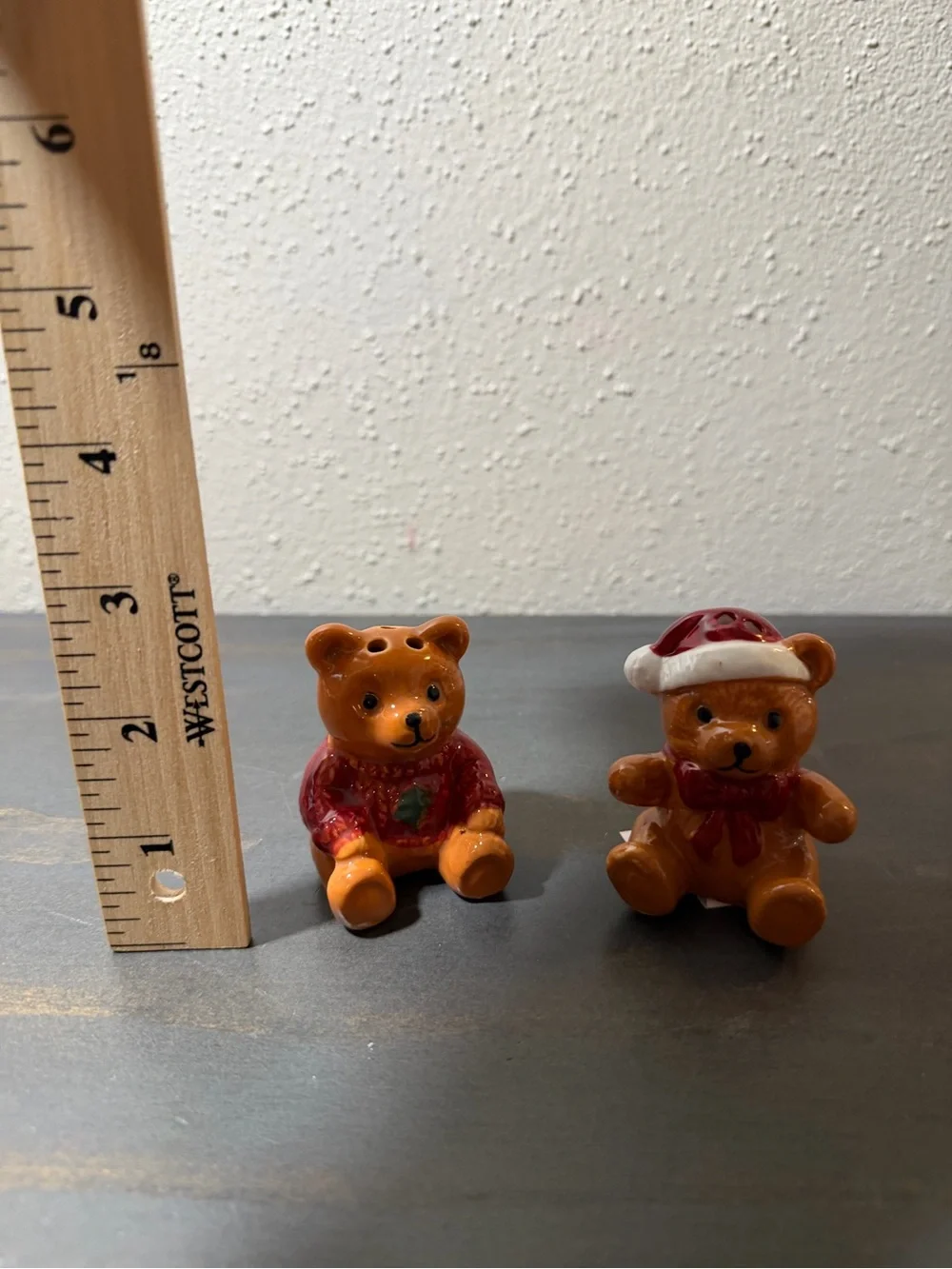 Cracker Barrel Bear Salt & Pepper Shakers NWT